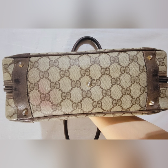 SOLD // Authentic Vintage Gucci Satchel Purse - Picture 5 of 15